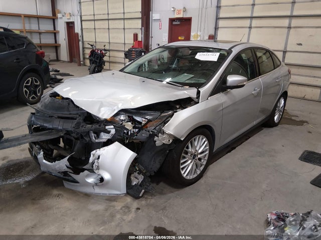 Ford Focus Titanium 2014 1FADP3J27EL247350 Image 2