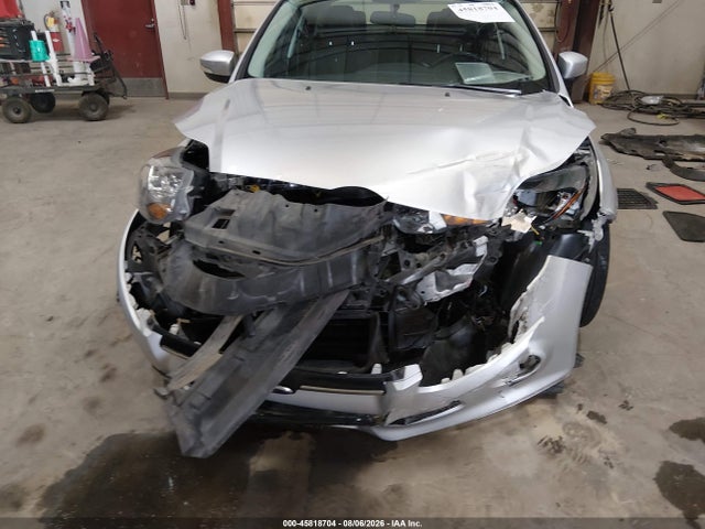 Ford Focus Titanium 2014 1FADP3J27EL247350 Image 6