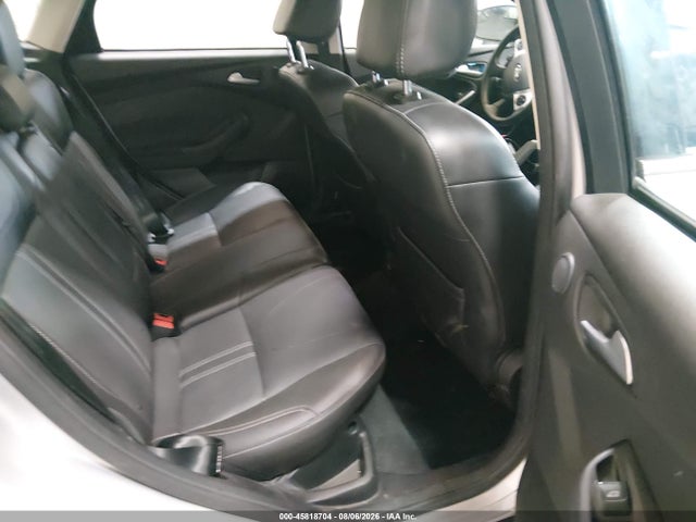 Ford Focus Titanium 2014 1FADP3J27EL247350 Image 8