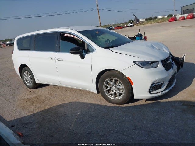2026 Chrysler Pacifica Select მანქანა იყიდება აუქციონზე, vin: 2C4RC1BG9TR273639, აუქციონის ნომერი: 45818733