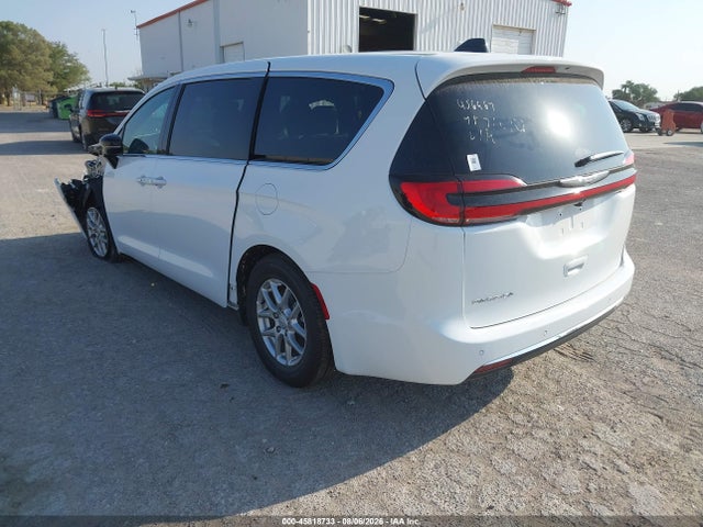 2026 Chrysler Pacifica Select მანქანა იყიდება აუქციონზე, vin: 2C4RC1BG9TR273639, აუქციონის ნომერი: 45818733