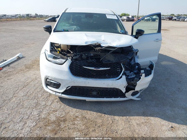 2026 Chrysler Pacifica Select მანქანა იყიდება აუქციონზე, vin: 2C4RC1BG9TR273639, აუქციონის ნომერი: 45818733
