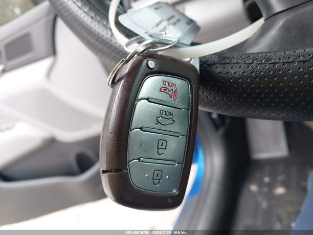 2017 Hyundai Elantra Limited მანქანა იყიდება აუქციონზე, vin: 5NPD84LF8HH015328, აუქციონის ნომერი: 45818763