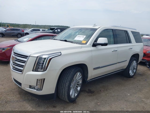45818798 :رقم المزاد ، 1GYS4PKJ3FR697979 vin ، 2015 Cadillac Escalade Platinum مزاد بيع