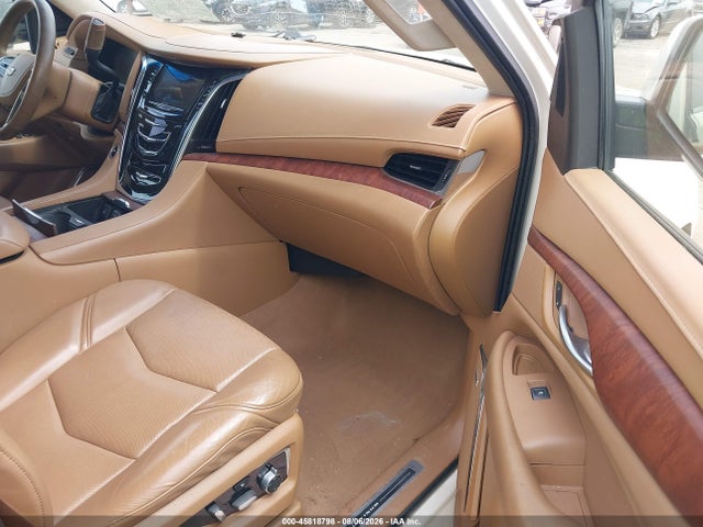 45818798 :رقم المزاد ، 1GYS4PKJ3FR697979 vin ، 2015 Cadillac Escalade Platinum مزاد بيع