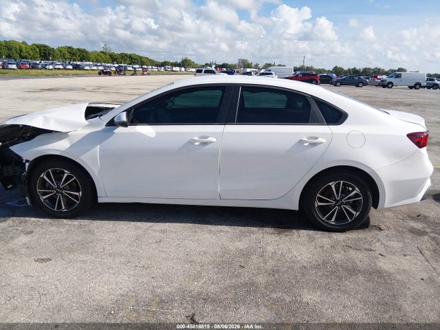 45818815 :رقم المزاد ، 3KPF24AD2RE827094 vin ، 2024 Kia Forte Lxs مزاد بيع