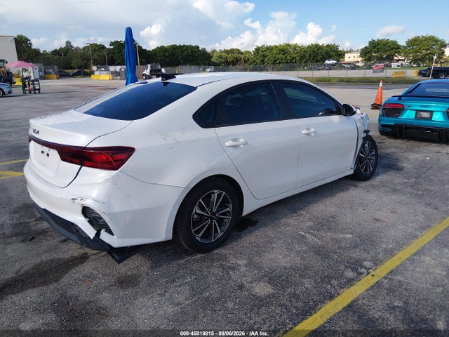 45818815 :رقم المزاد ، 3KPF24AD2RE827094 vin ، 2024 Kia Forte Lxs مزاد بيع