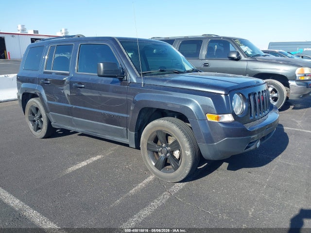 2015 1C4NJPBAXFD377065 main image