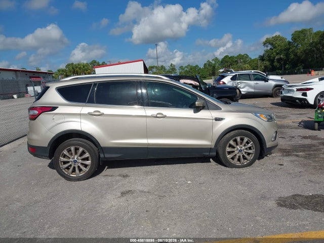 2017 Ford Escape Titanium მანქანა იყიდება აუქციონზე, vin: 1FMCU0JD5HUF02747, აუქციონის ნომერი: 45818895