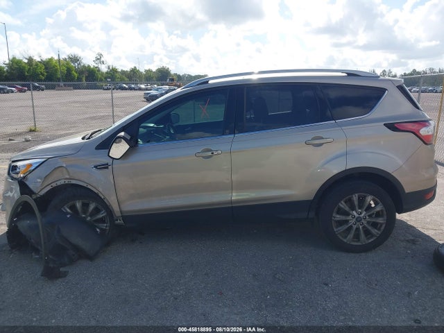 2017 Ford Escape Titanium მანქანა იყიდება აუქციონზე, vin: 1FMCU0JD5HUF02747, აუქციონის ნომერი: 45818895
