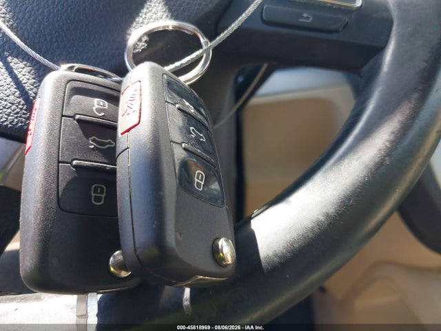Продажа на аукционе авто 2012 Volkswagen Eos Komfort, vin: WVWBW7AH5CV010096, номер лота: 45818969