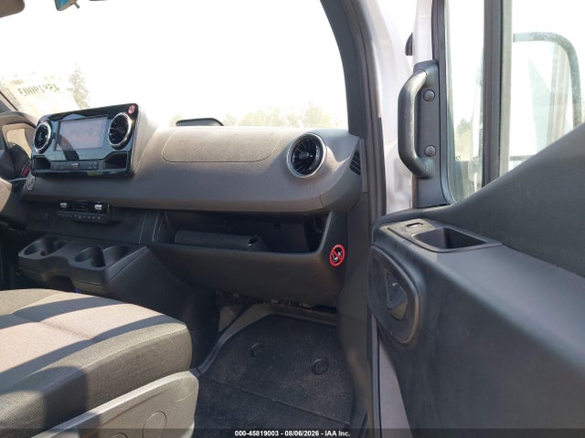 2026 Mercedes-benz Sprinter 2500 High Roof 4-cyl Diesel მანქანა იყიდება აუქციონზე, vin: W1Z4KGHY2TT602472, აუქციონის ნომერი: 45819003