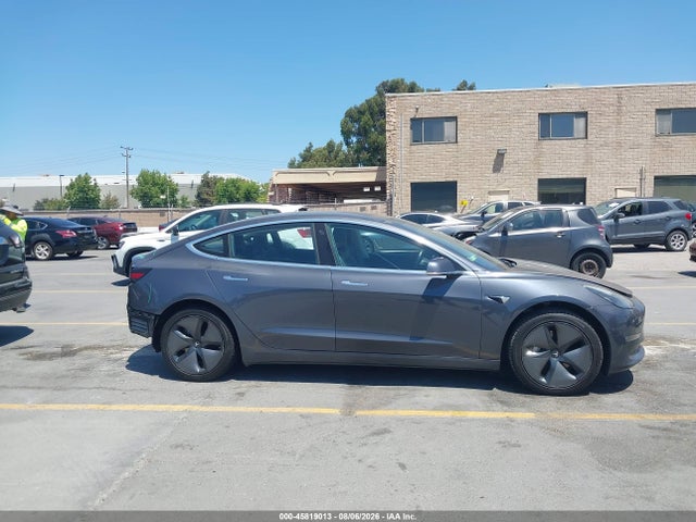 Продаж на аукціоні авто 2018 Tesla Model 3 Long Range/mid Range, vin: 5YJ3E1EA1JF006950, номер лоту: 45819013