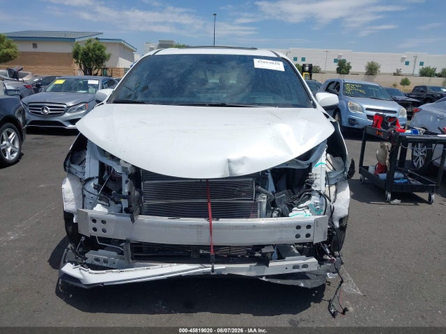5TDERKEC2SS289408 Toyota Sienna Platinum