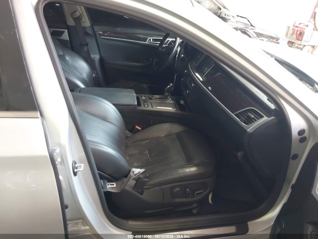 Продажа на аукционе авто 2015 Hyundai Genesis 3.8, vin: KMHGN4JE4FU065139, номер лота: 45819080