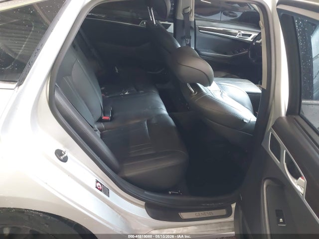 Продажа на аукционе авто 2015 Hyundai Genesis 3.8, vin: KMHGN4JE4FU065139, номер лота: 45819080