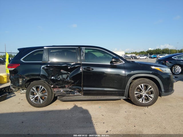 45819133 :رقم المزاد ، 5TDBZRFH1HS409021 vin ، 2017 Toyota Highlander Le مزاد بيع