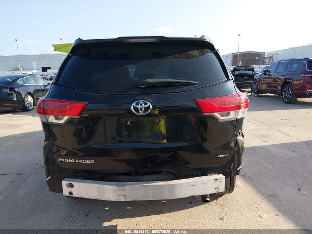 45819133 :رقم المزاد ، 5TDBZRFH1HS409021 vin ، 2017 Toyota Highlander Le مزاد بيع