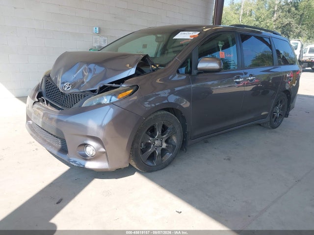 5TDXK3DC8FS635665 Toyota Sienna Se 8 Passenger