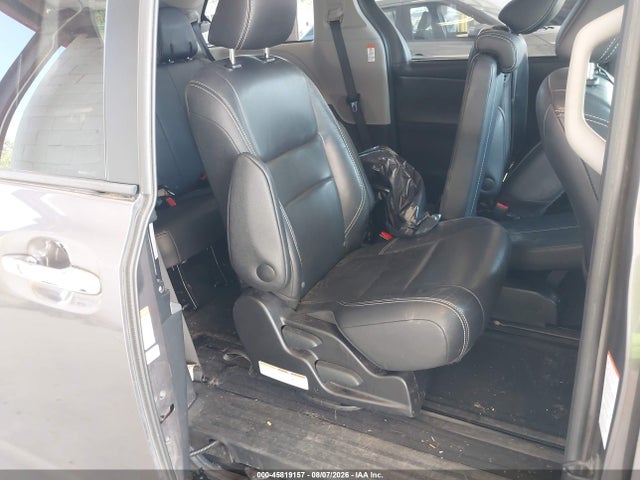 5TDXK3DC8FS635665 Toyota Sienna Se 8 Passenger
