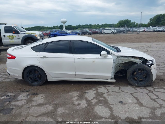 45819332 :رقم المزاد ، 3FA6P0H94GR381392 vin ، 2016 Ford Fusion Se مزاد بيع