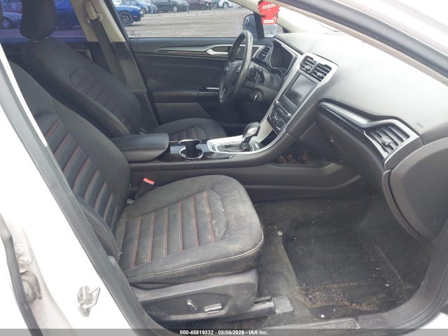 45819332 :رقم المزاد ، 3FA6P0H94GR381392 vin ، 2016 Ford Fusion Se مزاد بيع