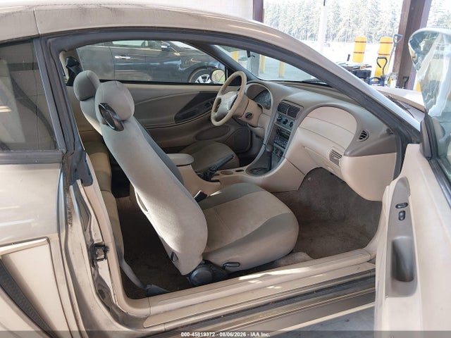 45819372 :رقم المزاد ، 1FAFP40472F171432 vin ، 2002 Ford Mustang Deluxe/premium/standard مزاد بيع