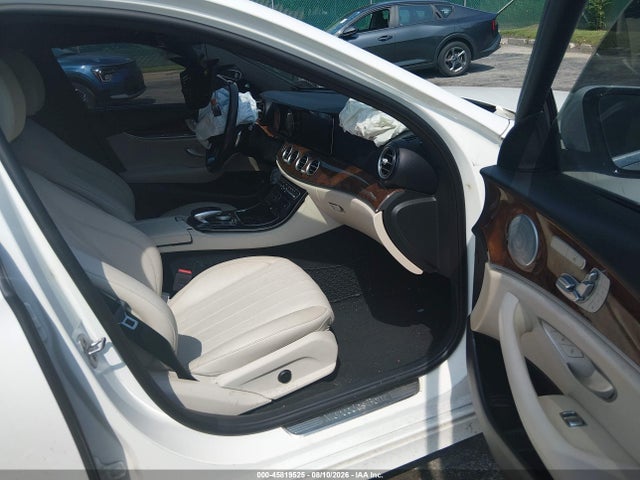 WDDZF4KB9JA394935 Mercedes-Benz E 300 4matic