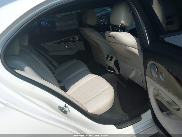 WDDZF4KB9JA394935 Mercedes-Benz E 300 4matic