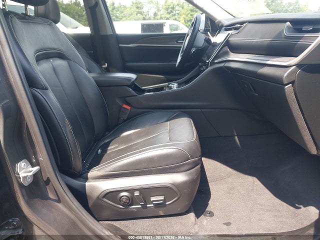 Продажа на аукционе авто 2022 Jeep Grand Cherokee L Limited 4x4, vin: 1C4RJKBG6N8507729, номер лота: 45819561
