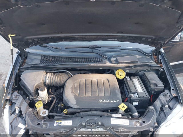 45819607 :رقم المزاد ، 2C4RC1GG4FR554714 vin ، 2015 Chrysler Town & Country Limited Platinum مزاد بيع
