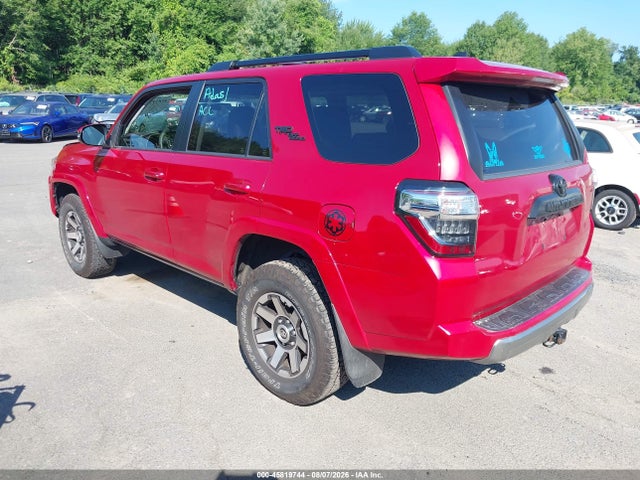 Продажа на аукционе авто 2021 Toyota 4runner Trd Off Road Premium, vin: JTERU5JRXM5928490, номер лота: 45819744