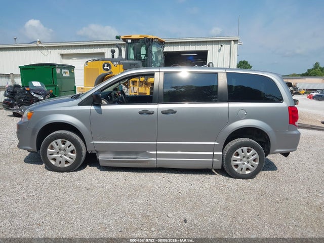 45819752 :رقم المزاد ، 2C7WDGBG9KR672846 vin ، 2019 Dodge Grand Caravan Se مزاد بيع