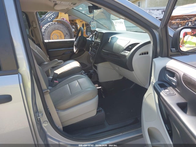 45819752 :رقم المزاد ، 2C7WDGBG9KR672846 vin ، 2019 Dodge Grand Caravan Se مزاد بيع
