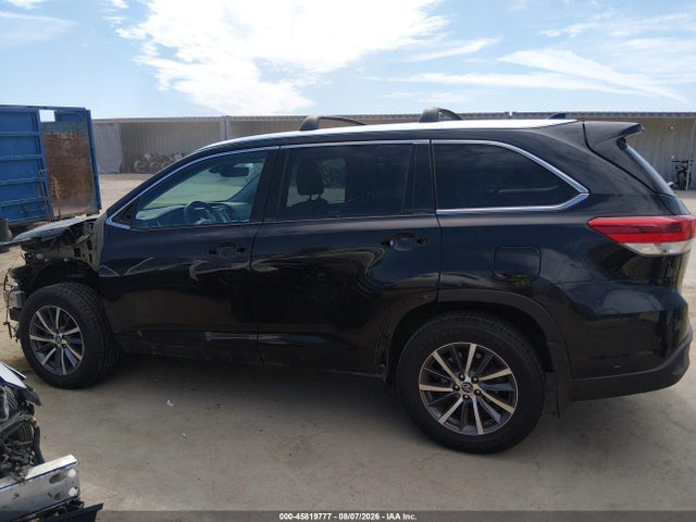 45819777 :رقم المزاد ، 5TDKZRFH2JS541887 vin ، 2018 Toyota Highlander Xle مزاد بيع