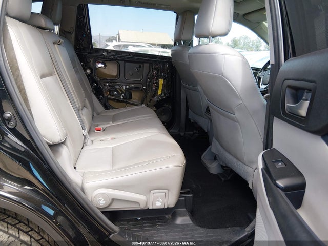 45819777 :رقم المزاد ، 5TDKZRFH2JS541887 vin ، 2018 Toyota Highlander Xle مزاد بيع