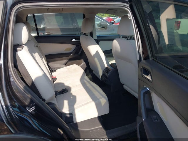 45819780 :رقم المزاد ، 3VV1B7AX8JM068999 vin ، 2018 Volkswagen Tiguan 2.0t S مزاد بيع