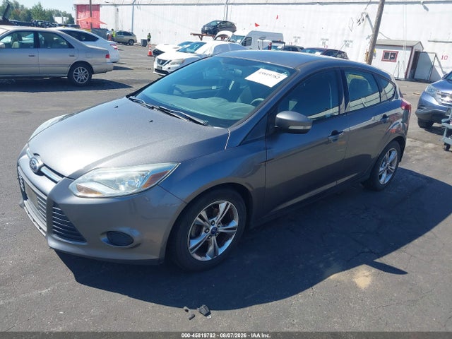 Ford FOCUS SE 2014 1FADP3K23EL294955 Image 2