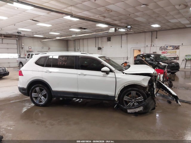 Продажа на аукционе авто 2020 Volkswagen Tiguan 2.0t Se/2.0t Se R-line Black/2.0t Sel, vin: 3VV2B7AX9LM134113, номер лота: 45819834