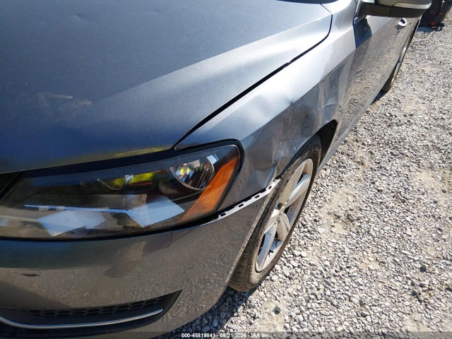 2015 Volkswagen Passat 1.8t Se მანქანა იყიდება აუქციონზე, vin: 1VWBS7A30FC055895, აუქციონის ნომერი: 45819841