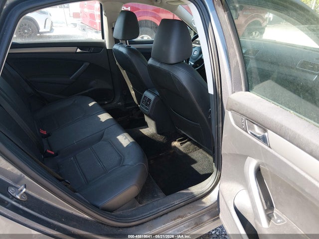 2015 Volkswagen Passat 1.8t Se მანქანა იყიდება აუქციონზე, vin: 1VWBS7A30FC055895, აუქციონის ნომერი: 45819841