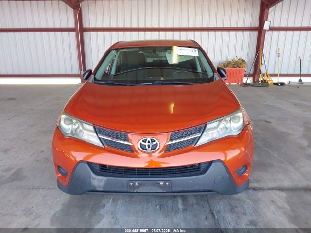 2T3ZFREV8FW141711 Toyota RAV4 LE