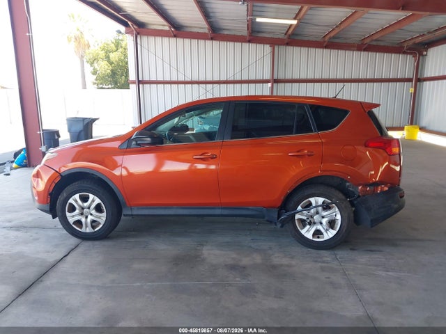 2T3ZFREV8FW141711 Toyota RAV4 LE
