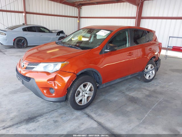 2T3ZFREV8FW141711 Toyota RAV4 LE