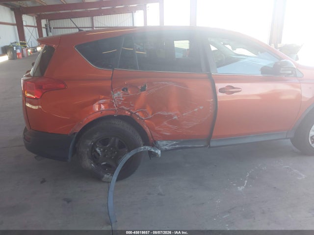 2T3ZFREV8FW141711 Toyota RAV4 LE