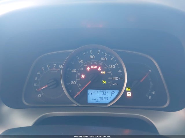 2T3ZFREV8FW141711 Toyota RAV4 LE