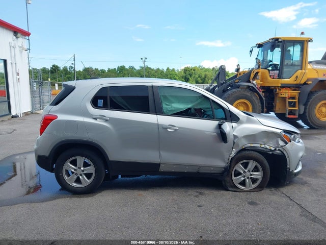 KL7CJKSM6NB526745 Chevrolet Trax Fwd Ls