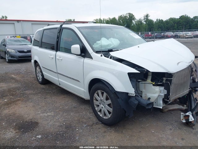 45820086 :رقم المزاد ، 2C4RC1BG7FR619756 vin ، 2015 Chrysler Town & Country Touring مزاد بيع