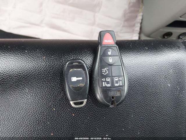 45820086 :رقم المزاد ، 2C4RC1BG7FR619756 vin ، 2015 Chrysler Town & Country Touring مزاد بيع
