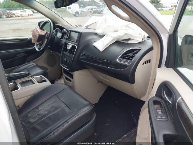 45820086 :رقم المزاد ، 2C4RC1BG7FR619756 vin ، 2015 Chrysler Town & Country Touring مزاد بيع